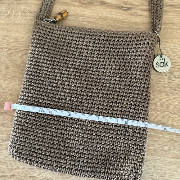 The Sak Crochet Crossbody Bag Taupe Woven Small Purse Bamboo Toggle Boho Y2K 8x7 - Picture 6 of 8